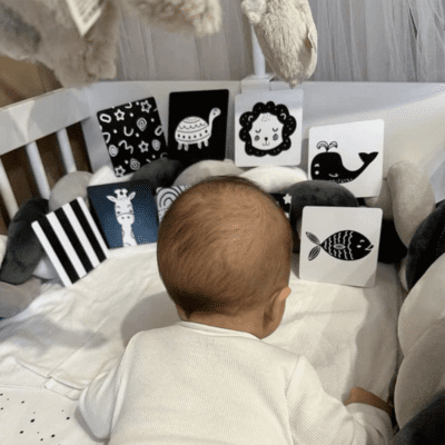 cartes bébé contraste noir blanc développement visuel